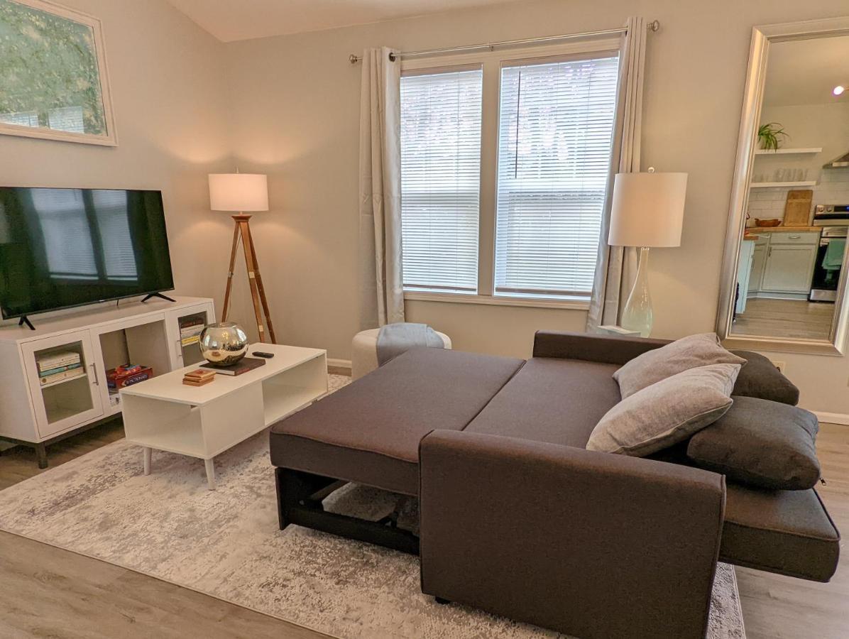 Contemporary 2-Bedroom Close To Downtown, Dining 유진 외부 사진